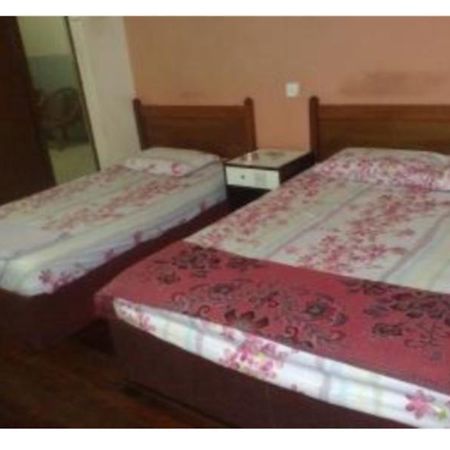 Silver Inn Hotel Сегамат Екстериор снимка